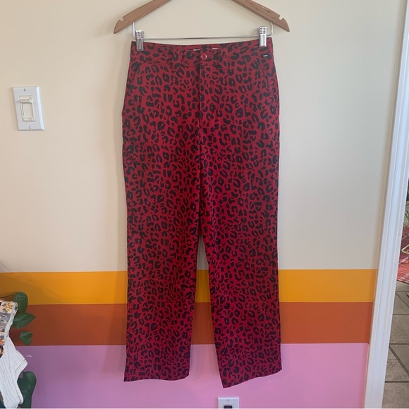 VANS Authentic Chino Pant in Chili Pepper Leopard - Picture 9 of 10